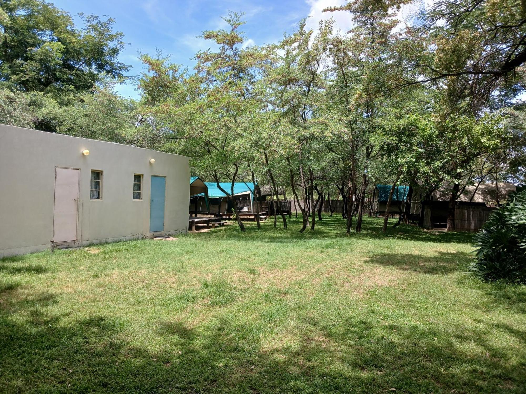 Camp Hogo Kavango Rundu Luaran gambar