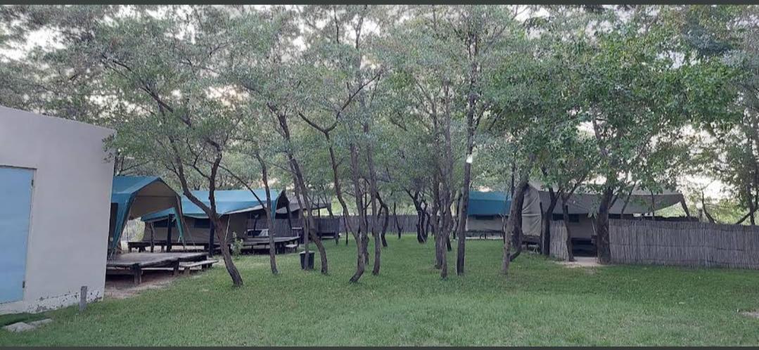 Camp Hogo Kavango Rundu Luaran gambar